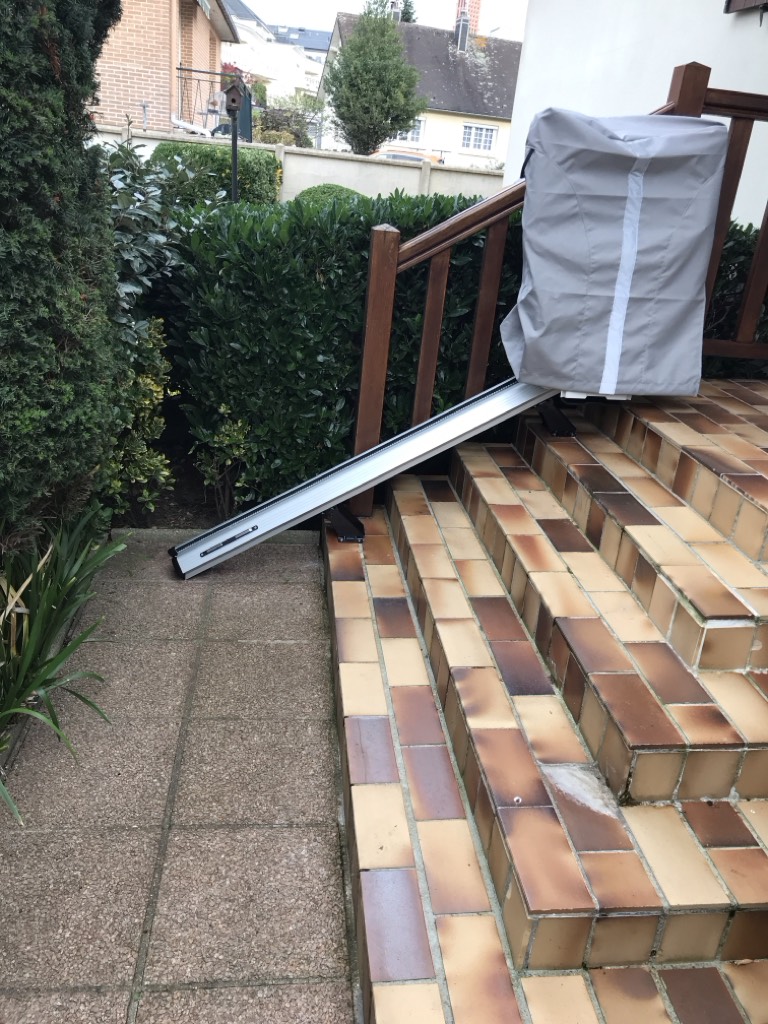 Installation monte-escalier S100 exterieur 4